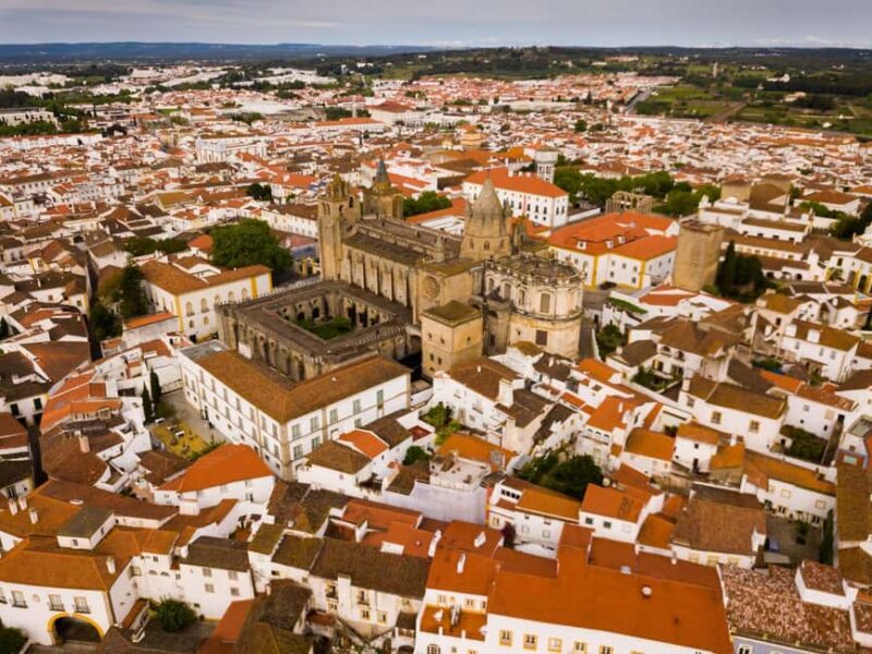 Private Full day tour from Lisbon to Evora with wine tasting - Visiting Évora’s Roman Temple and Gothic Cathedral