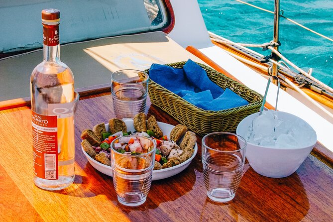 Private Full Day Tour in Koufonisi and Naxos - Lunch on Deck: A Culinary Highlight