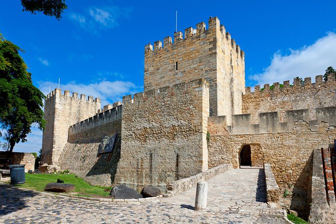 Private Full Day Tour in Lisbon - Viewing Lisbon’s Coast from Miradouro de Santa Catarina