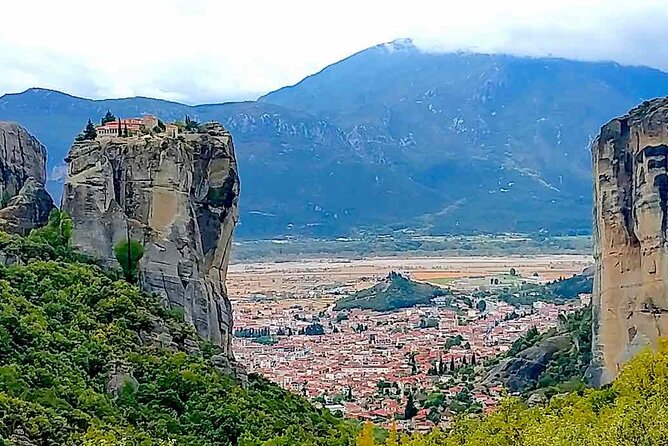 Private Full Day Tour to Meteora from Volos - Practical Tips and Considerations