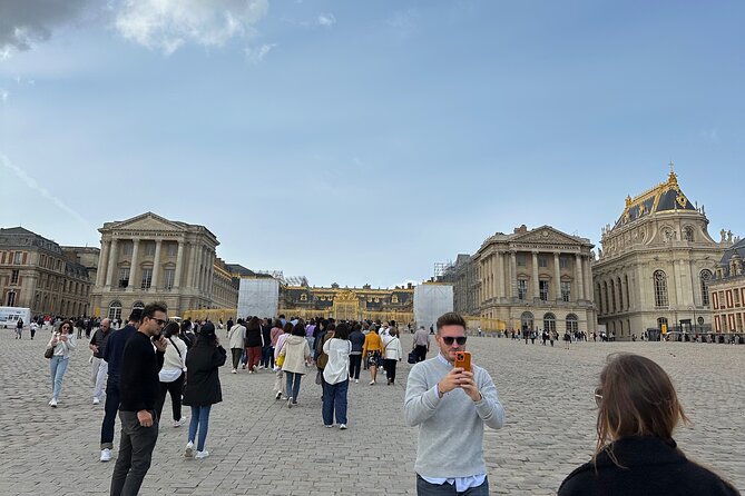 Private Full Day Tour to Versailles and Giverny from Paris with Hotel Pick Up - Exploring the Versailles Palace and Gardens