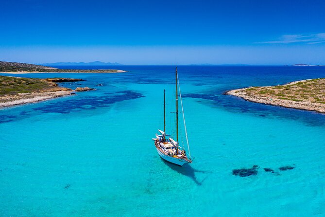 Private Full One-Day Tour Naxos & Heraklia - The Captain and Crew’s Expertise