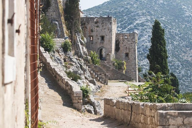 Private ''Game of Thrones'' Walking Tour in Split (entrance tickets included) - Logistics and Accessibility of the Tour