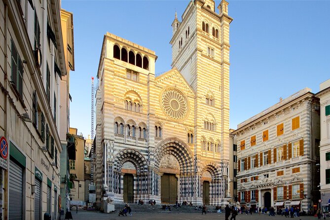 Private Genoa and Boccadasse Tour with Focaccia and Pesto Tasting - Discovering Genoa’s Central Square, Piazza De Ferrari