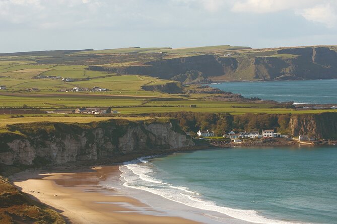 Private Giants Causeway Tour Tour For Up to 15 People - Marvel at the Giants Causeway, a UNESCO World Heritage Site
