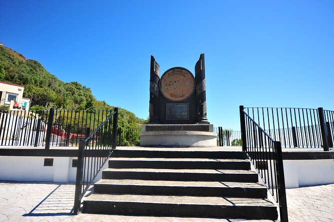 Private Gibraltar Victory Gold Tour 2.30hrs - Explore the Moorish Castle Complex