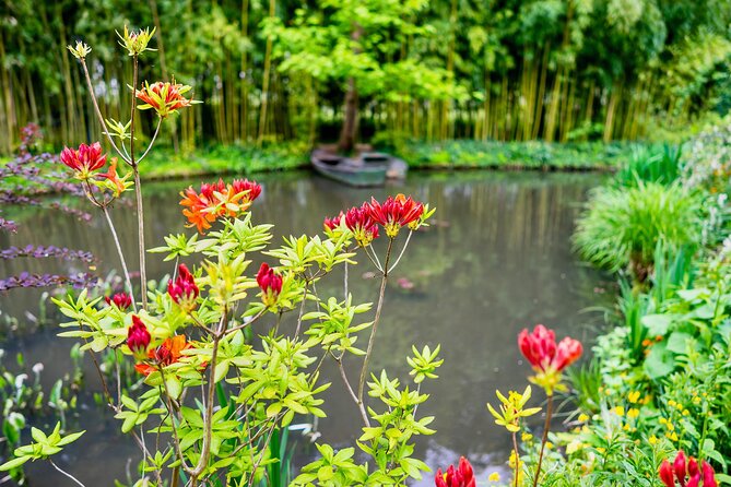 Private Giverny Half-day Trip from Paris by Mercedes Lunch option - Return to Paris and Hotel Drop-Off
