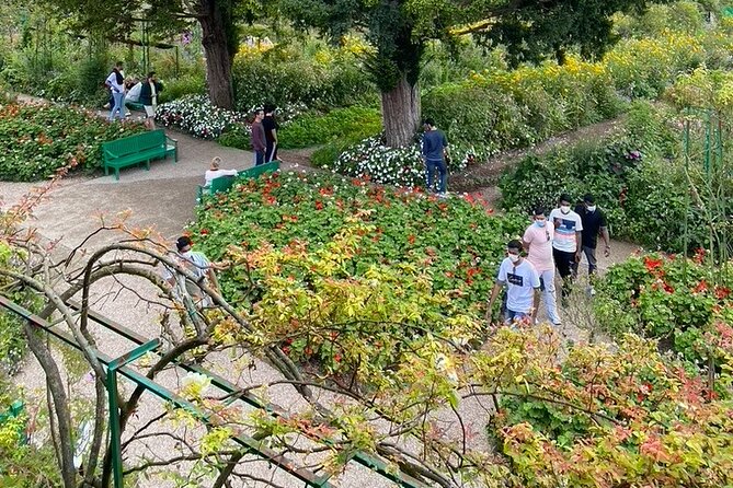 Private Giverny Roundtrip and Entrance Ticket from Paris - Potential Limitations and Considerations