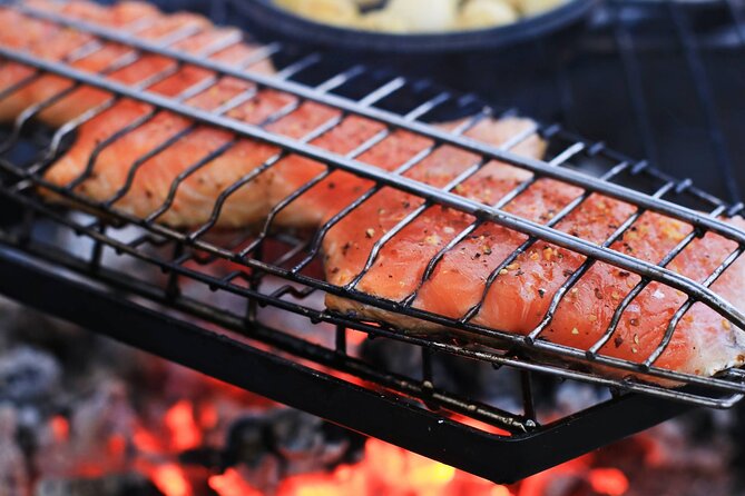 PRIVATE Glass Igloo Dinner Under Northern Lights - Weather Considerations and Cancellation Policy