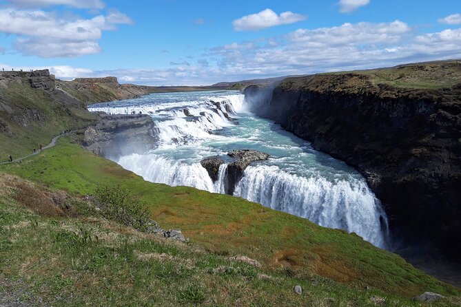 Private Golden Circle Tour with Airport Pick up - Discovering the Vibrant Colors of Kerid Crater