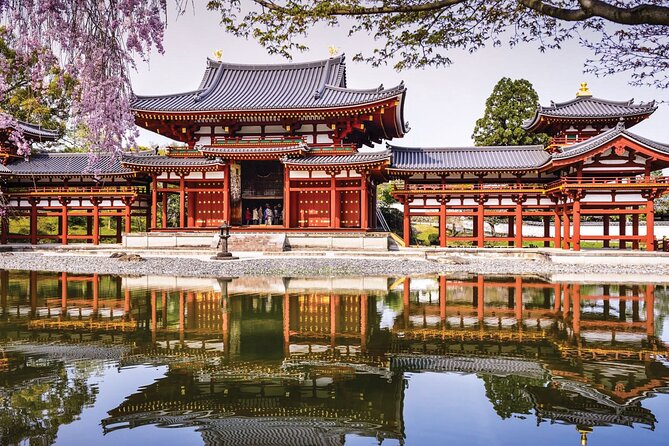 PRIVATE Grand Circle Island Tour (12 Stops) - Marvel at Makapuu Point for Coastal Vistas and Whale Watching
