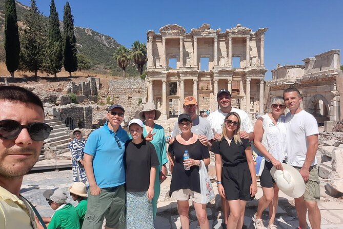 PRIVATE & GROUP: SKIP-THE-LINE EPHESUS with Wine Tasting & Lunch - Lunch in a Traditional Local Restaurant