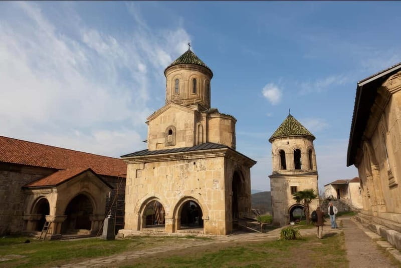 Private group tour of Kutaisi and its surroundings - Key Points
