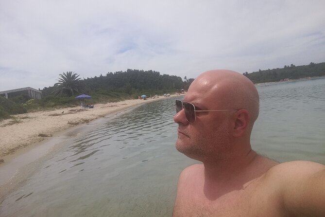 (Private group)Swimming and relax in beautiful beaches. - Insights from Positive Reviews and Guide Expertise