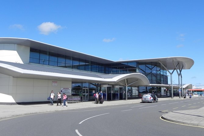 Private Guernsey Arrival Transfer - Airport to Hotel / Accommodation - Smooth Arrival in Guernsey with a Private Transfer