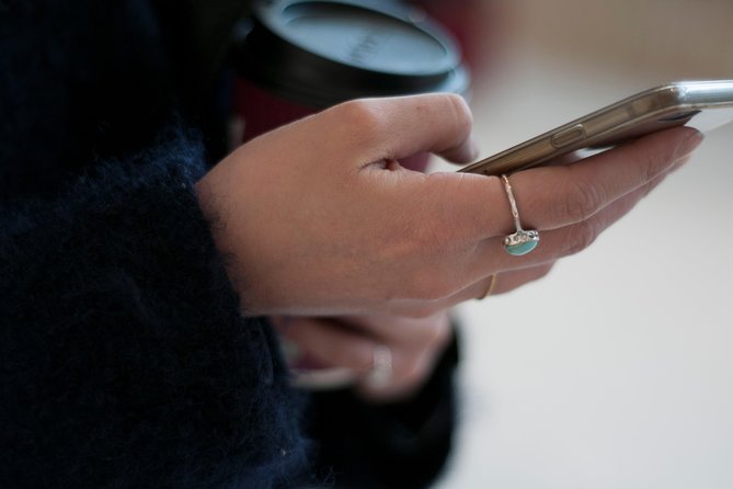 Private Guernsey Arrival Transfer - Airport to Hotel / Accommodation - Meet Your Driver at Guernsey Airport