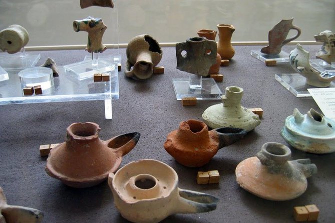 Private guide Archaeological ruins of Cannae: Hannibal's victory over the Romans - The Necropolis and Its Historical Significance