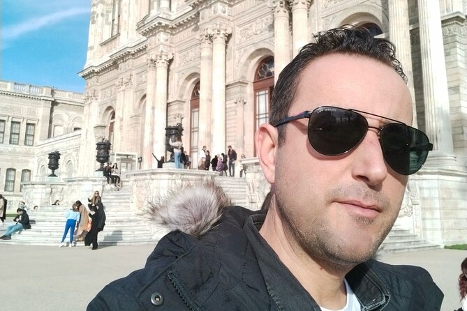 Private Guide in Istanbul in Spanish - The Blue Mosque: Over 20,000 Blue Tiles and Religious Protocols