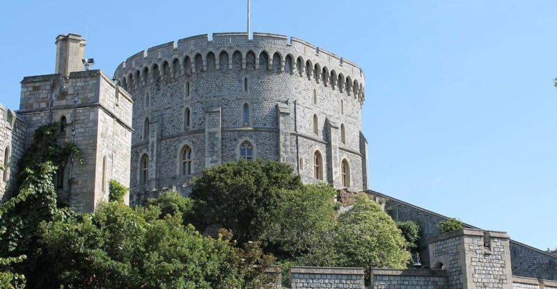 Private Guide (Walking Tour of Windsor & Eton) - Meeting Place and Accessibility