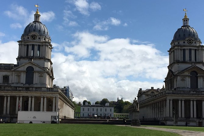 Private Guided and Chauffeured Tour of London - The Experience at the Changing of the Guard and Westminster