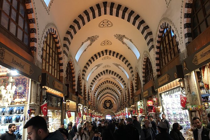 Private Guided Bazaar Tour in Istanbul - Tasting Local Flavors in Kadkoy: A Culinary Break