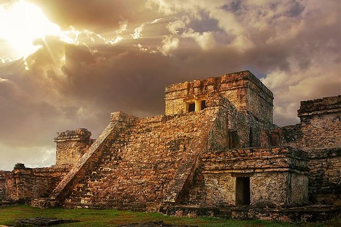 Private Guided Day Trip to Tulum from Riviera Maya or Cancun - Explore the Impressive Mayan Ruins of Tulum