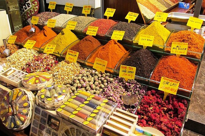 Private Guided "Energy of Istanbul-Skip the Line" Tour, Day 2 - Scented Wonders of Misir Carsisi (Spice Market)