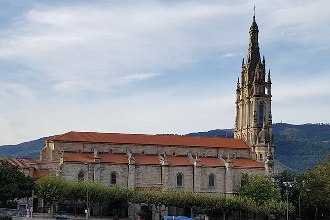 Private Guided Full-Day Walking Tour in Bilbao - Mercado de La Ribera: Europes Largest Food Market