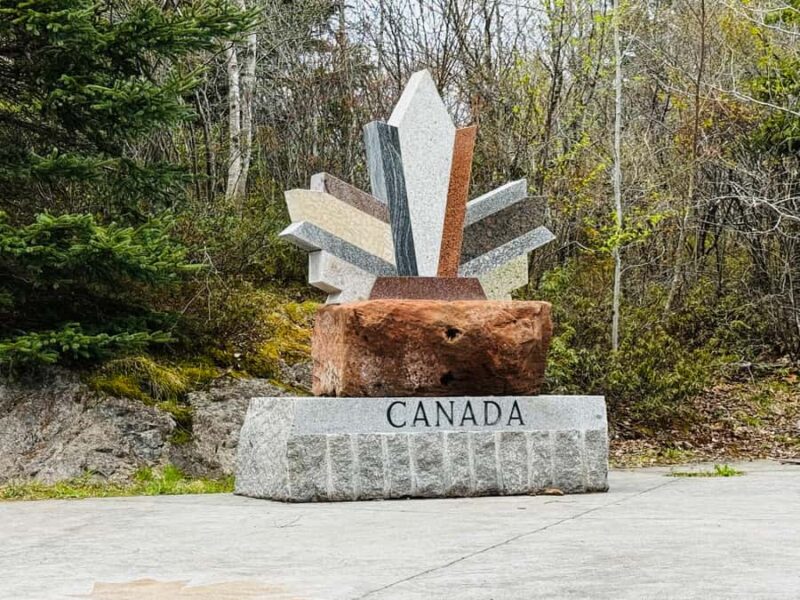 Private Guided Fundy Tour in Saint John - The Sea Caves and Tide-Dependent Walks