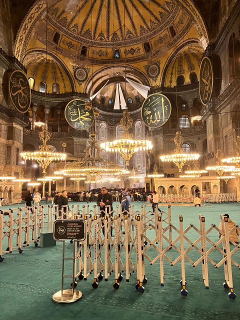 Private Guided Istanbul City Tour with Transfers - Exploring the Imperial Opulence at Topkapi Palace