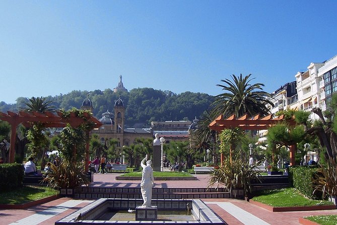 Private Guided Pintxos Tour of San Sebastian - Logistics: Meeting Point and Tour Flexibility