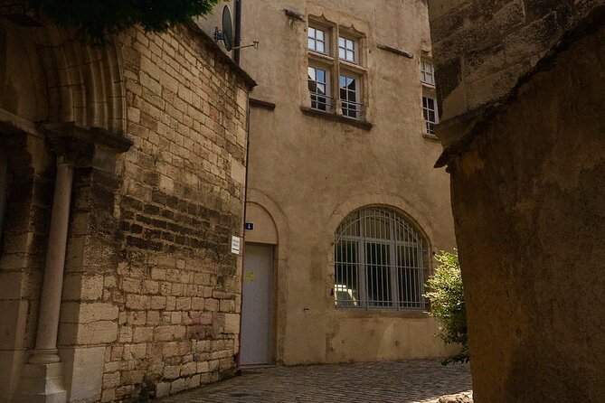 Private guided tour - Beaune 2h - Pacing and Physical Requirements of the Tour
