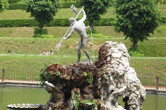 PRIVATE Guided tour: BOBOLI Gardens of the Royal Palace and Hidden Messages - Key Points