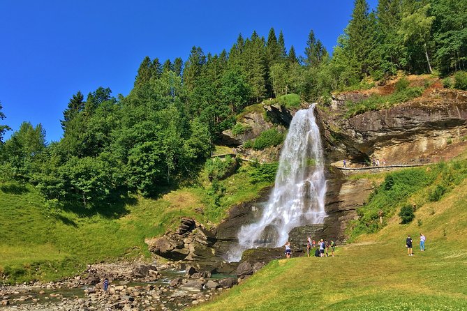 PRIVATE GUIDED TOUR: Folgefonna Glacier roundtrip from Bergen, 8 hours - Traversing the Hardanger Road and Its Breathtaking Sights