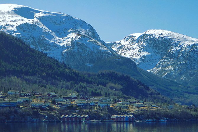 PRIVATE GUIDED TOUR: Folgefonna Glacier roundtrip from Bergen, 8 hours - Returning Through Jondal and the Ferry Crossings
