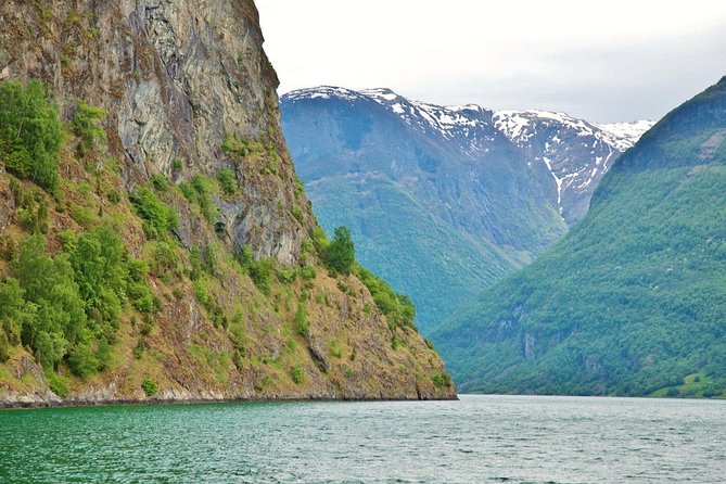 PRIVATE GUIDED TOUR: Highlights of Norway  Trip to the Sognefjord  WINTER - Exploring Voss: A Town with Historical Charm