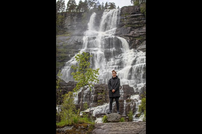 PRIVATE GUIDED TOUR: Highlights of Norway  Trip to the Sognefjord  WINTER - Scenic Views from Stalheim Hotel and Nearby Viewpoints