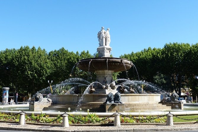 Private guided tour in Aix-en-Provence - Official tour guide ! - Visiting the Iconic St. Sauveur Cathedral and Baptistery