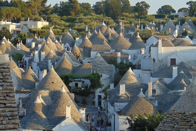Private guided tour in Alberobello with free tasting: discovering the trulli - Navigating the Town’s Iconic Trulli Houses