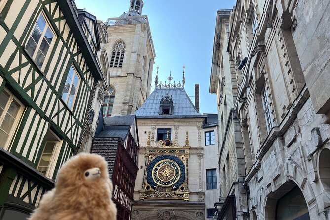 Private Guided Tour In Normandy - Rouen, Honfleur, Etretat - Étretats Cliffs and Seaside Charm