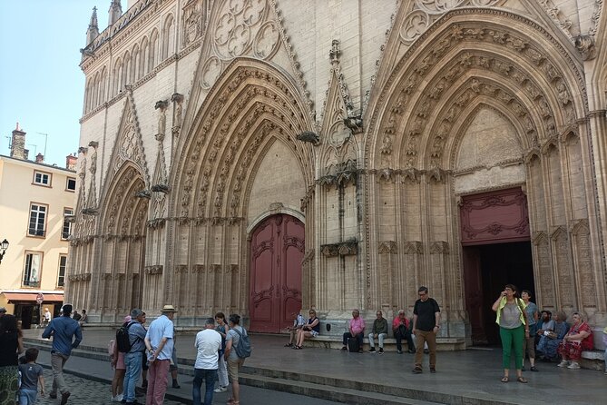 Private guided tour of Lyon - 3 to 4 hours - The Funicular Ride: Connecting Hilltop and Old Town