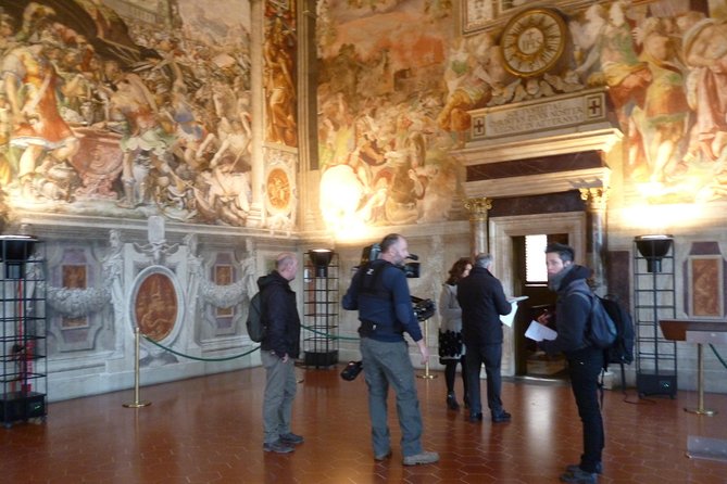 Private Guided Tour of Palazzo Vecchio in Florence - The Old Maps Hall and Medici Family Stories