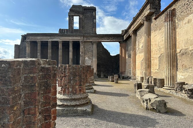 Private Guided Tour of Pompeii Excavations - Logistics and Group Size Benefits