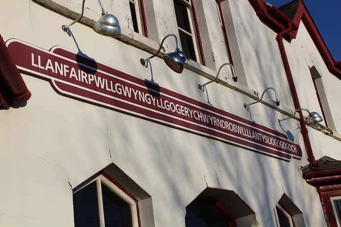 Private Guided Tour of Southern Coast of Isle of Anglesey - Bryn Celli Ddu and the Neolithic Burial Chamber