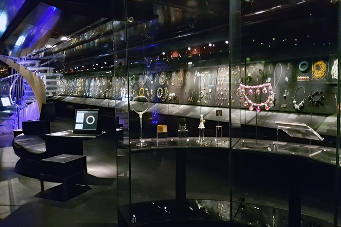 Private Guided Tour of The Victoria and Albert Museum - 3 Hour - Why Choose a Private Guided Tour of the V&A?