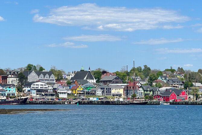 Private Guided Tour: Peggys Cove, Mahone Bay, Lunenburg & Ovens - Explore Nova Scotias South Shore with a Private 7.5-Hour Guided Tour