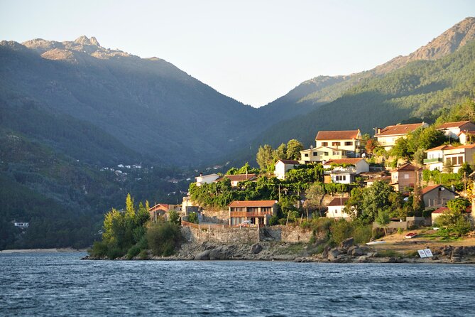 Private Guided Tour - Peneda Gerês National Park - Visiting Ponte da Misarela: A Picturesque Stone Bridge