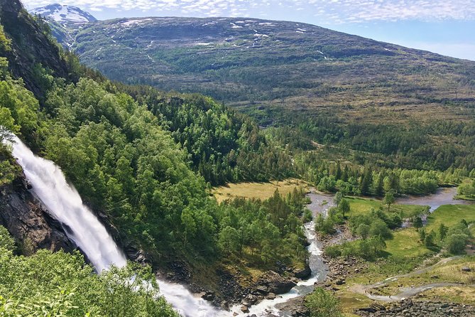 PRIVATE GUIDED TOUR: Queen of the Fjords - tour from Bergen, 6 hours - Hardangervegen: The Tourist-Attracting Hardanger Road
