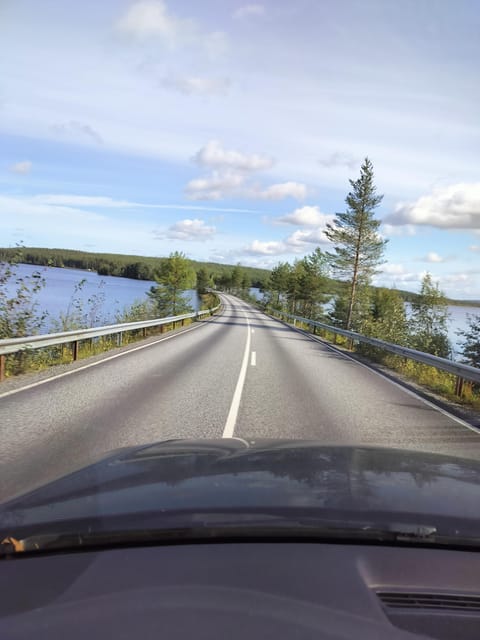 Private Guided Tour Rovaniemi To Kakslauttanen /Saariselka - Traveling to Saariselkä’s Charming Village and Gold Museum