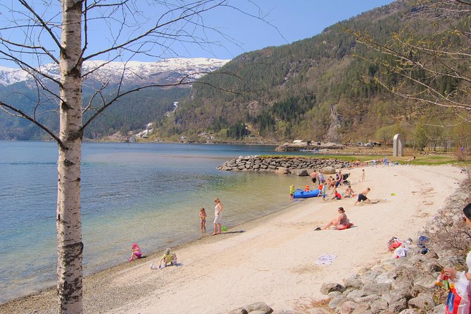 PRIVATE GUIDED TOUR: Secrets of the Fjords - the Osterfjord and Mo, 6-7 hours - Visit to Dale of Norway Factory Outlet & Museum